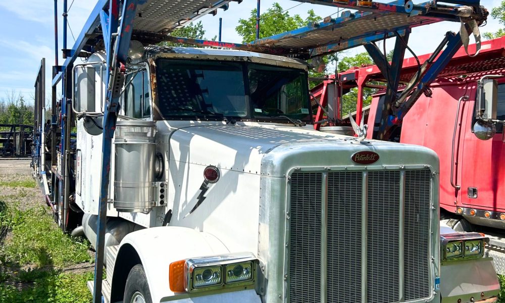 1999 Peterbilt 379 with 2015 Cottrell CX-11 (10)