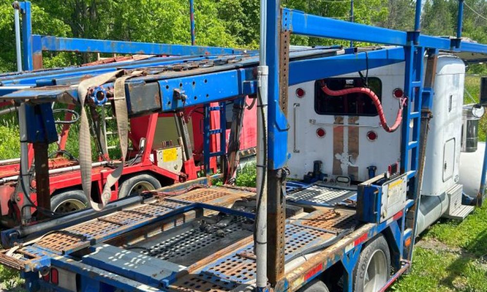 1999 Peterbilt 379 with 2015 Cottrell CX-11 (4)