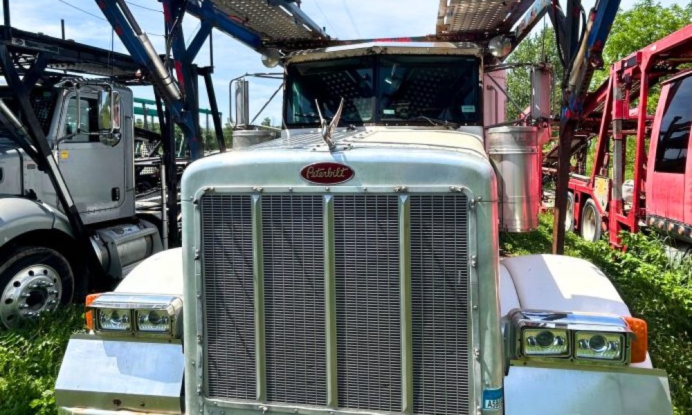 1999 Peterbilt 379 with 2015 Cottrell CX-11 (8)