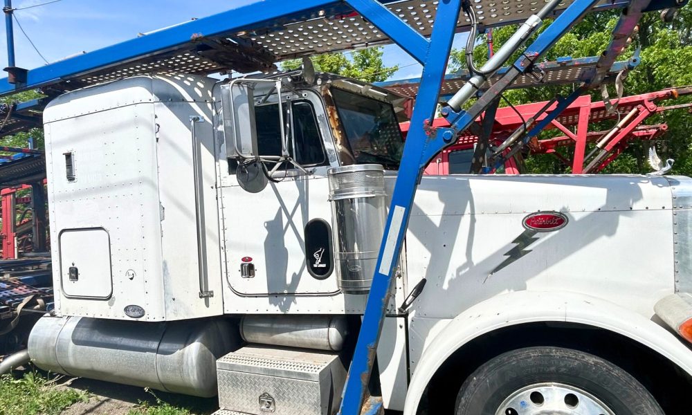 1999 Peterbilt 379 with 2015 Cottrell CX-11 (9)