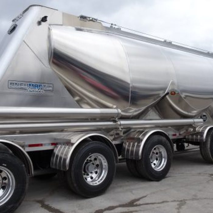 Brand New – MAC Pneumatic Tanker (2)