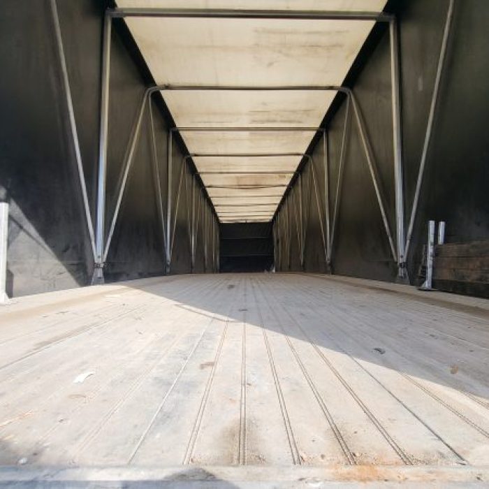 IN STOCK – Used MAC – Tandem Flatbed w Tarp (2)