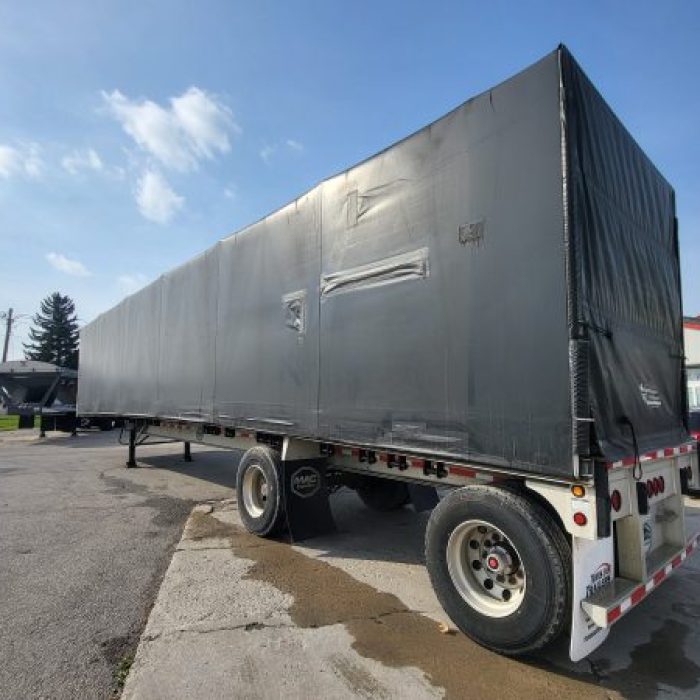 IN STOCK – Used MAC – Tandem Flatbed w Tarp (5)