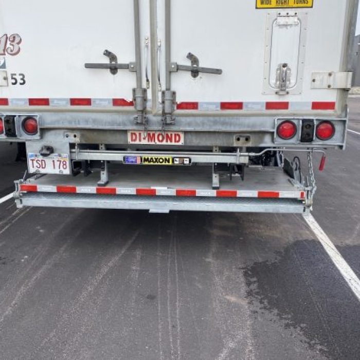 Maxon Lift Gates (1)