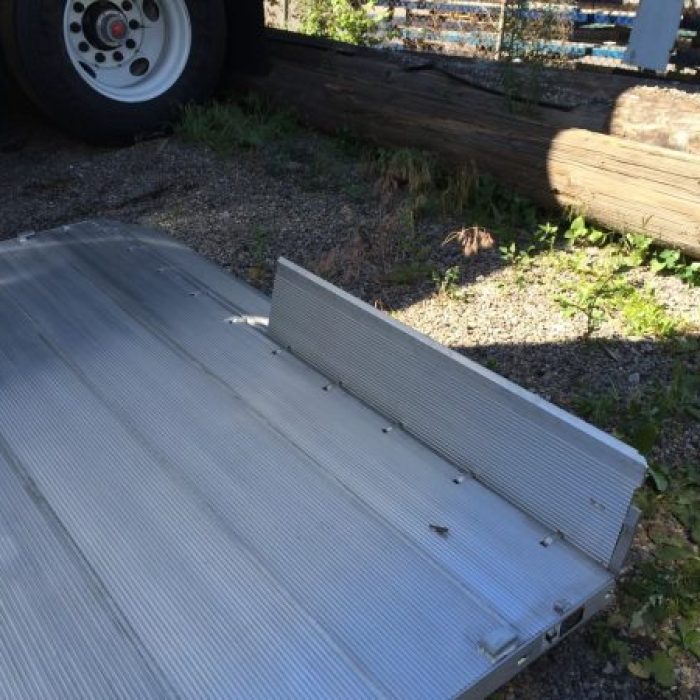 Maxon Lift Gates (1)