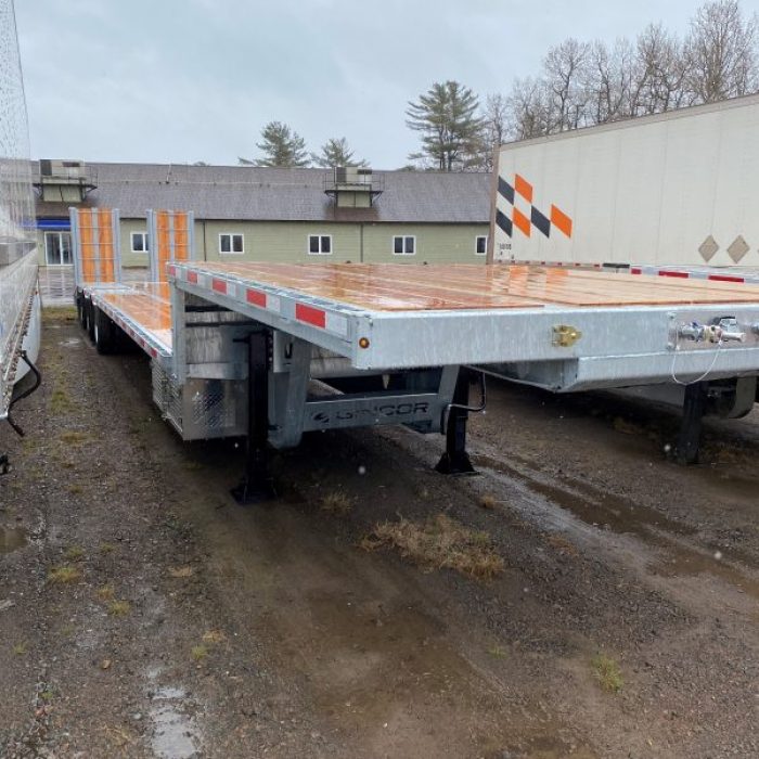 NEW Gincor Galvanized Equipment Drop with Bi-fold Air Ramps (5)