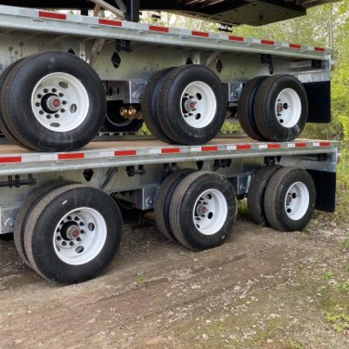 NEW Gincor Galvanized Tridem Flatbeds (1)