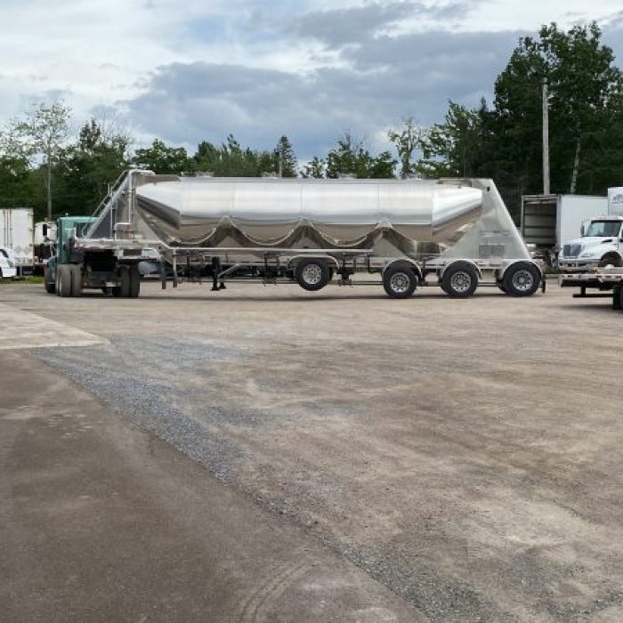 NEW MAC Pneumatic Tanker (4)