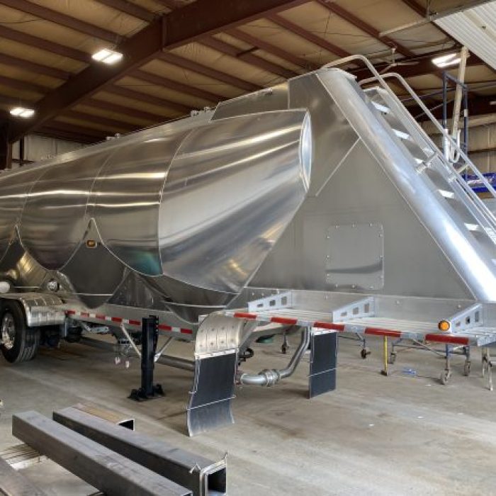 NEW MAC Pneumatic Tanker (5)