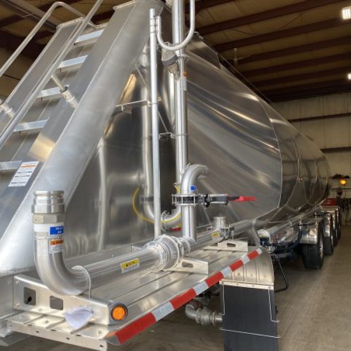 NEW MAC Pneumatic Tanker (7)