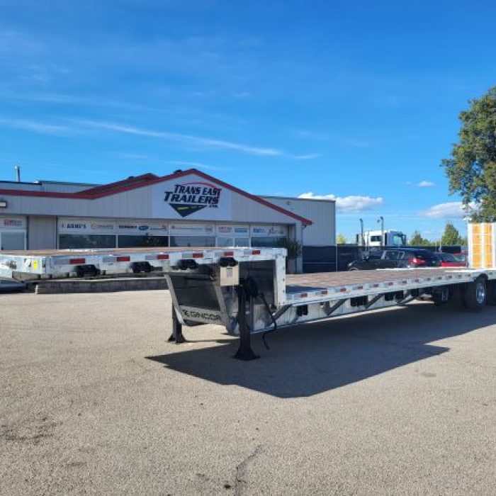 NEW – Equipment TrailerBi-Fold Ramps – Gincor (4)