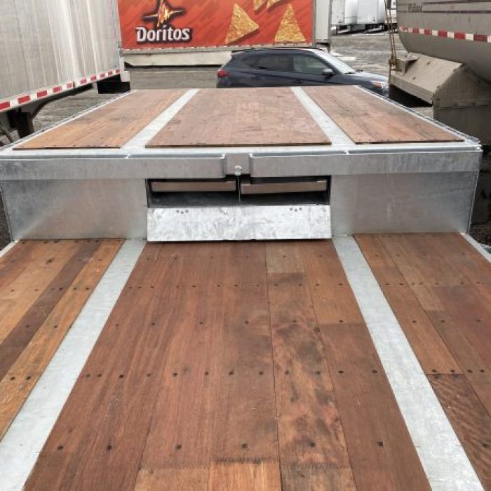 New Gincor Galvanized Drop Deck with Manual Ramps (2)