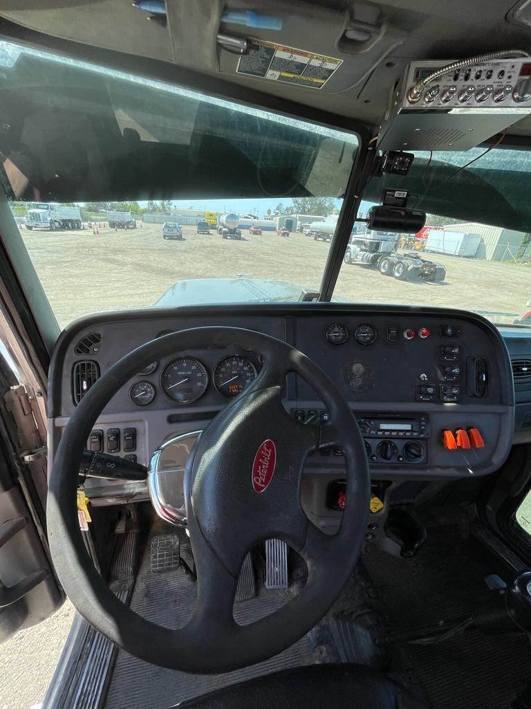 2014 Peterbilt 388