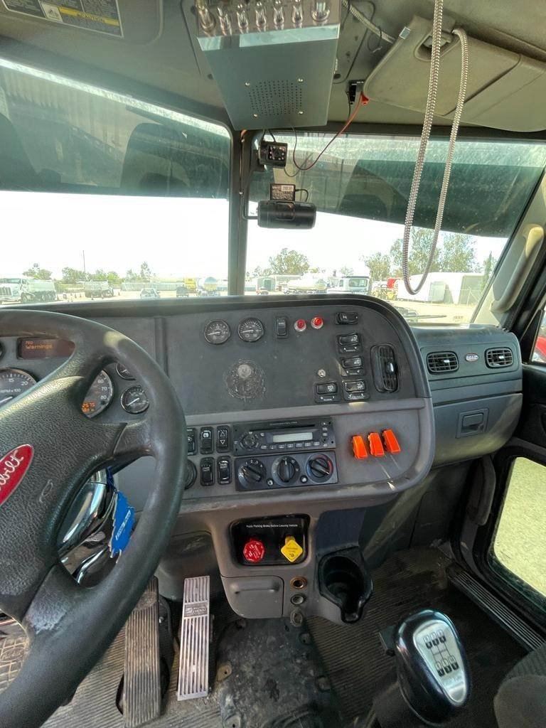 2014 Peterbilt 388