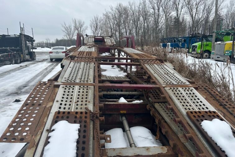 2007 Western Star with 2008 Cottrell EZ-7509 chain trailer (8)