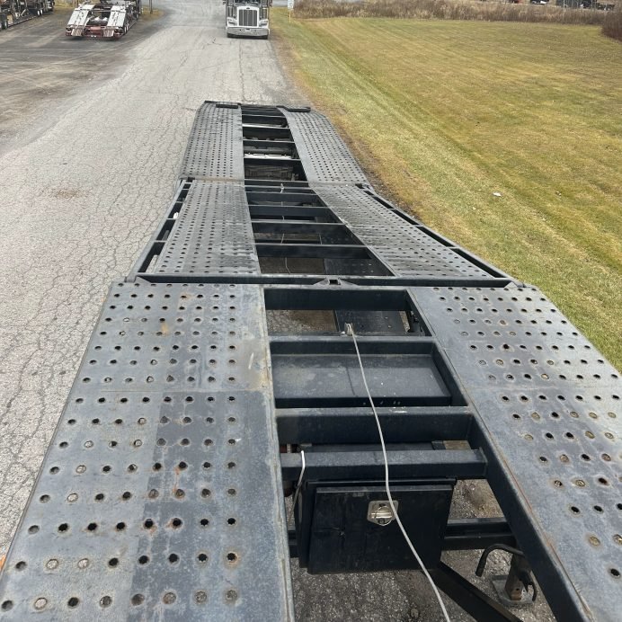 2018 Sun Country 5-Car Drop Deck Tandem Trailer (4)