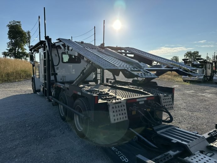 2022 Peterbilt 389 Cummins Manual & 2022 Cottrell CX-09LSFA 80 Ft (7)