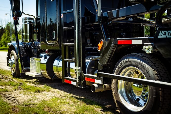 2024 Peterbilt 389 Cummins Manual & 2025 Cottrell CX-09LS3 Fast Act 80 Ft Quickloader (12)