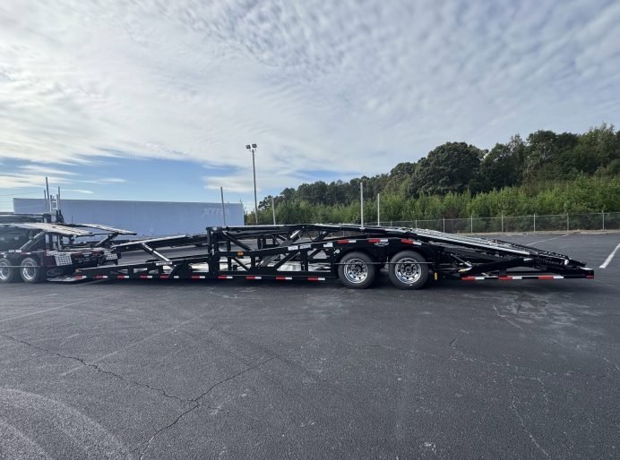 2024 Peterbilt 389 Paccar Auto & 2025 Cottrell CX-09LS3 Fast Act 80 Ft Quickloader Black (2)